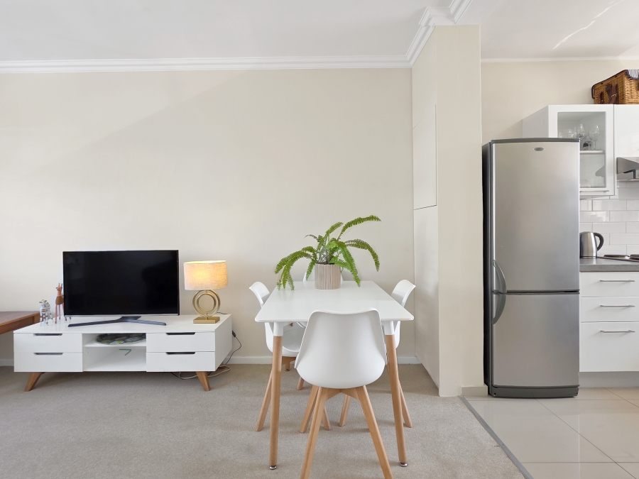 2 Bedroom Property for Sale in Sea Point Western Cape